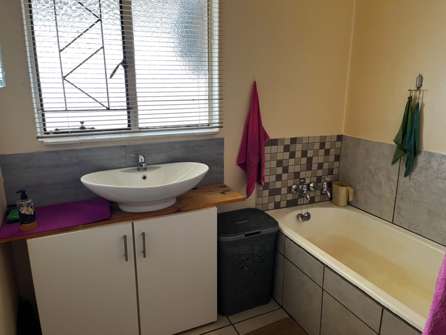 3 Bedroom Property for Sale in Roosheuwel North West